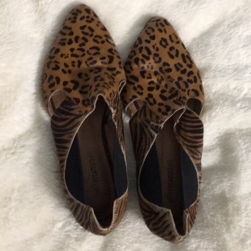 High fashion fur Jeffrey Campbell pointy toed flat